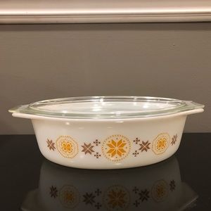 Vintage Pyrex town and country